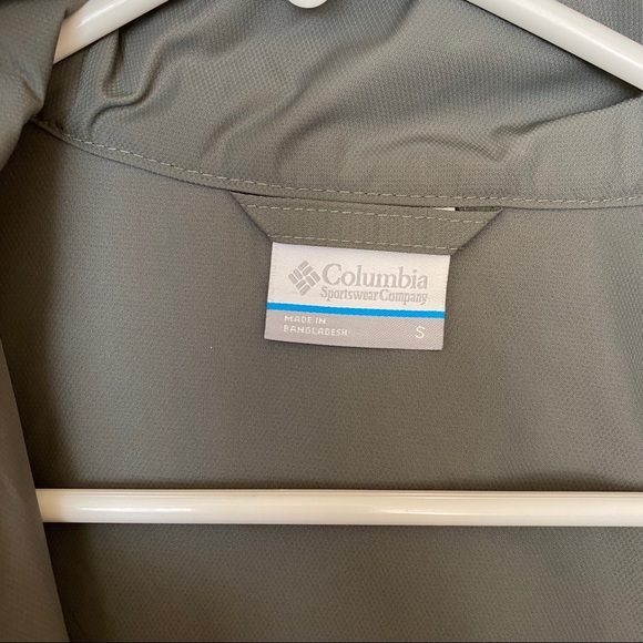 Columbia Wind Breaker - Picture 5 of 6